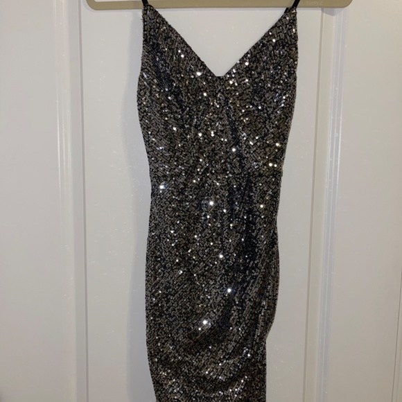 Sparkly dress - Picture 2 of 9